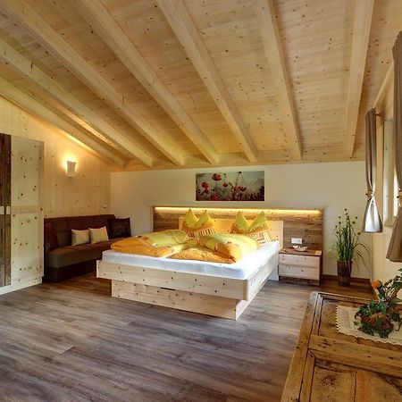 Lechnerhof Bed & Breakfast Lutago Bagian luar foto