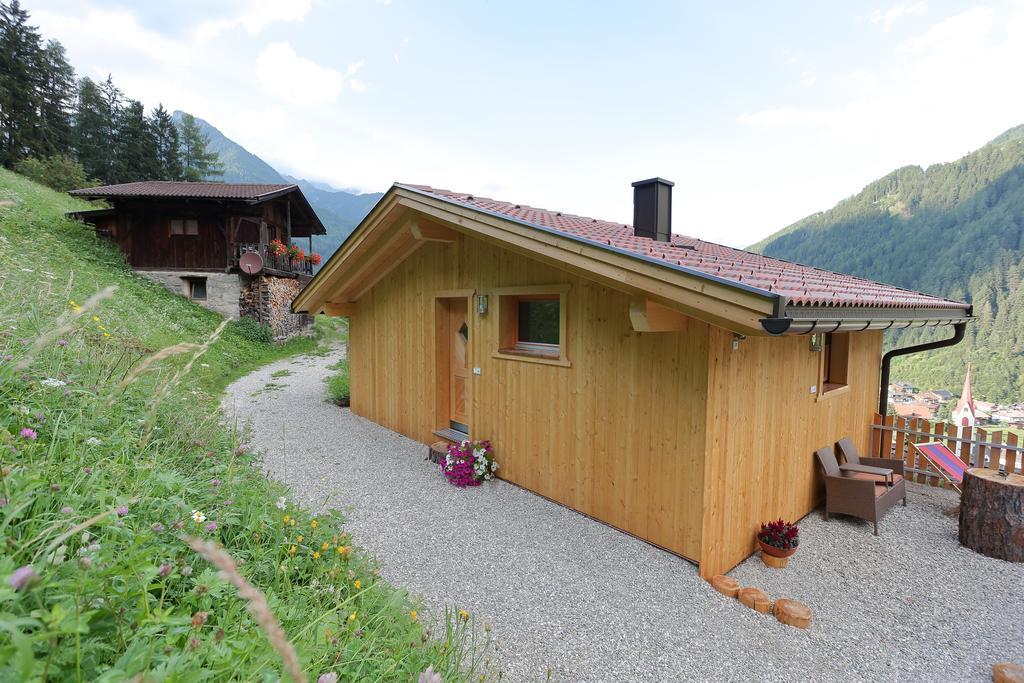 Lechnerhof Bed & Breakfast Lutago Bagian luar foto