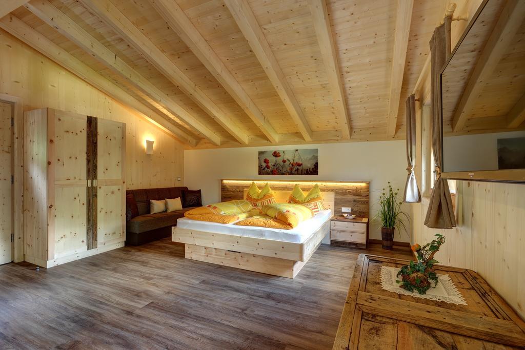 Lechnerhof Bed & Breakfast Lutago Bagian luar foto