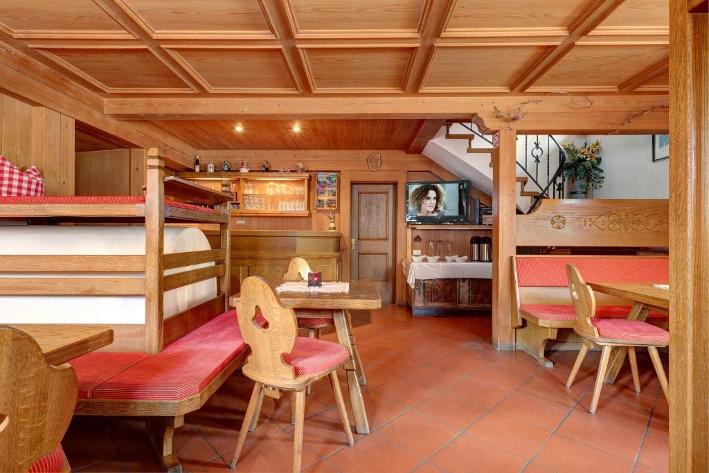 Lechnerhof Bed & Breakfast Lutago Bagian luar foto