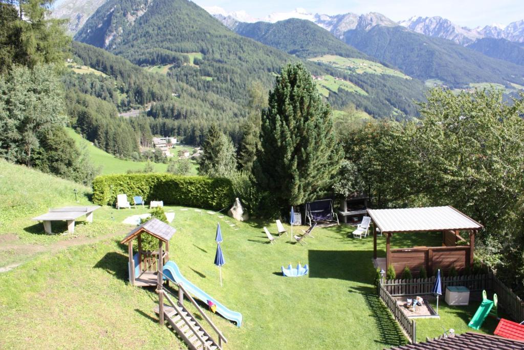 Lechnerhof Bed & Breakfast Lutago Bagian luar foto